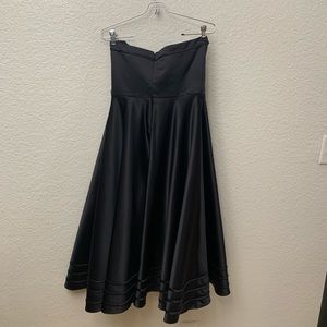 Strapless dress full skirt black